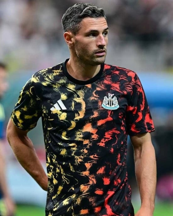 Damentrikot Newcastle United 2025/26 Drittes Pre-Match-Trikot