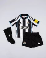 Kinder Newcastle United 2025/26 Heimset