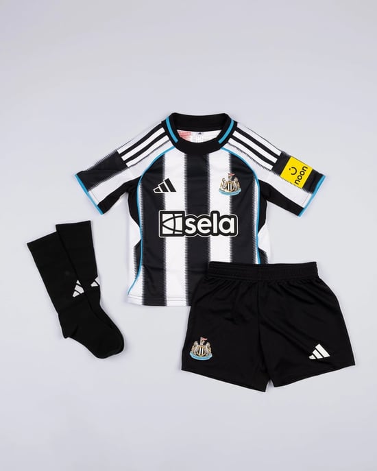 Kinder Newcastle United 2025/26 Heimset